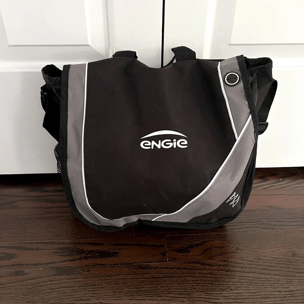 Leeds Bolt Urban Messenger Bag black Engie Unisex nWOT canvas